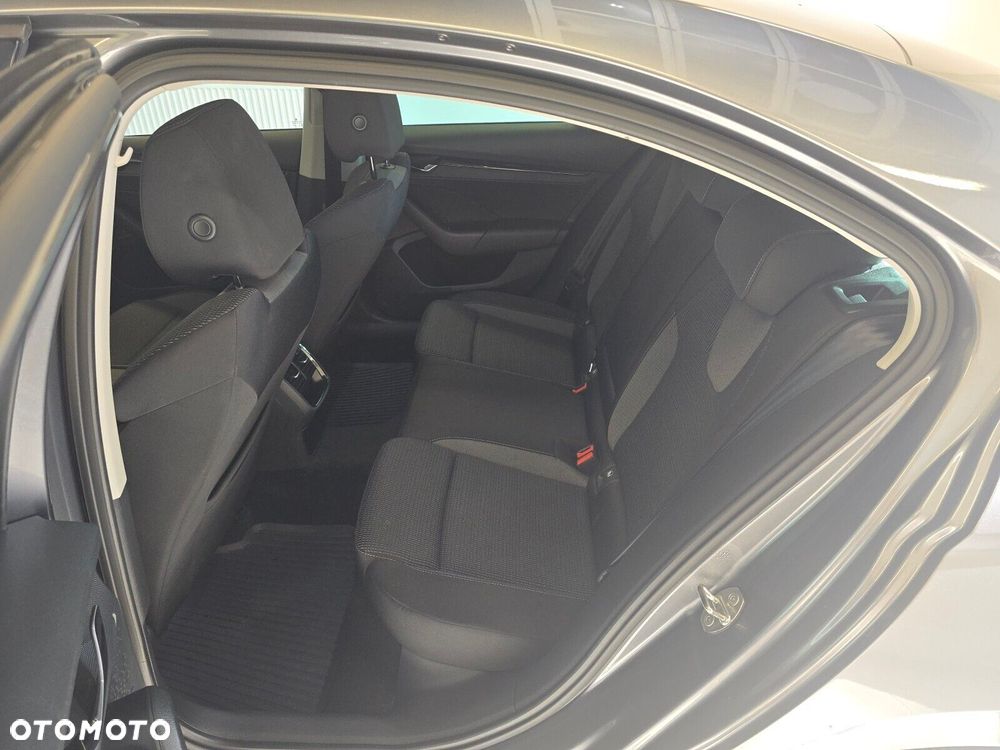 Skoda Octavia 1.5 TSI ACT Ambition - 9