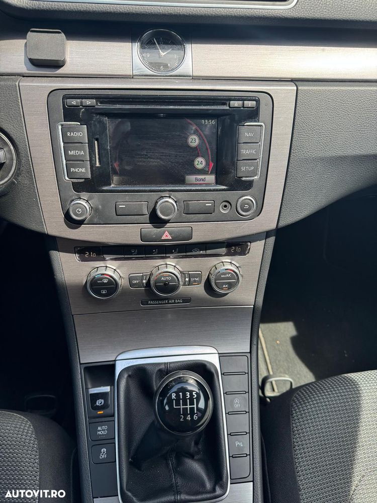 Volkswagen Passat 1.6TDI BlueMotion Tehnology Comfortline - 11