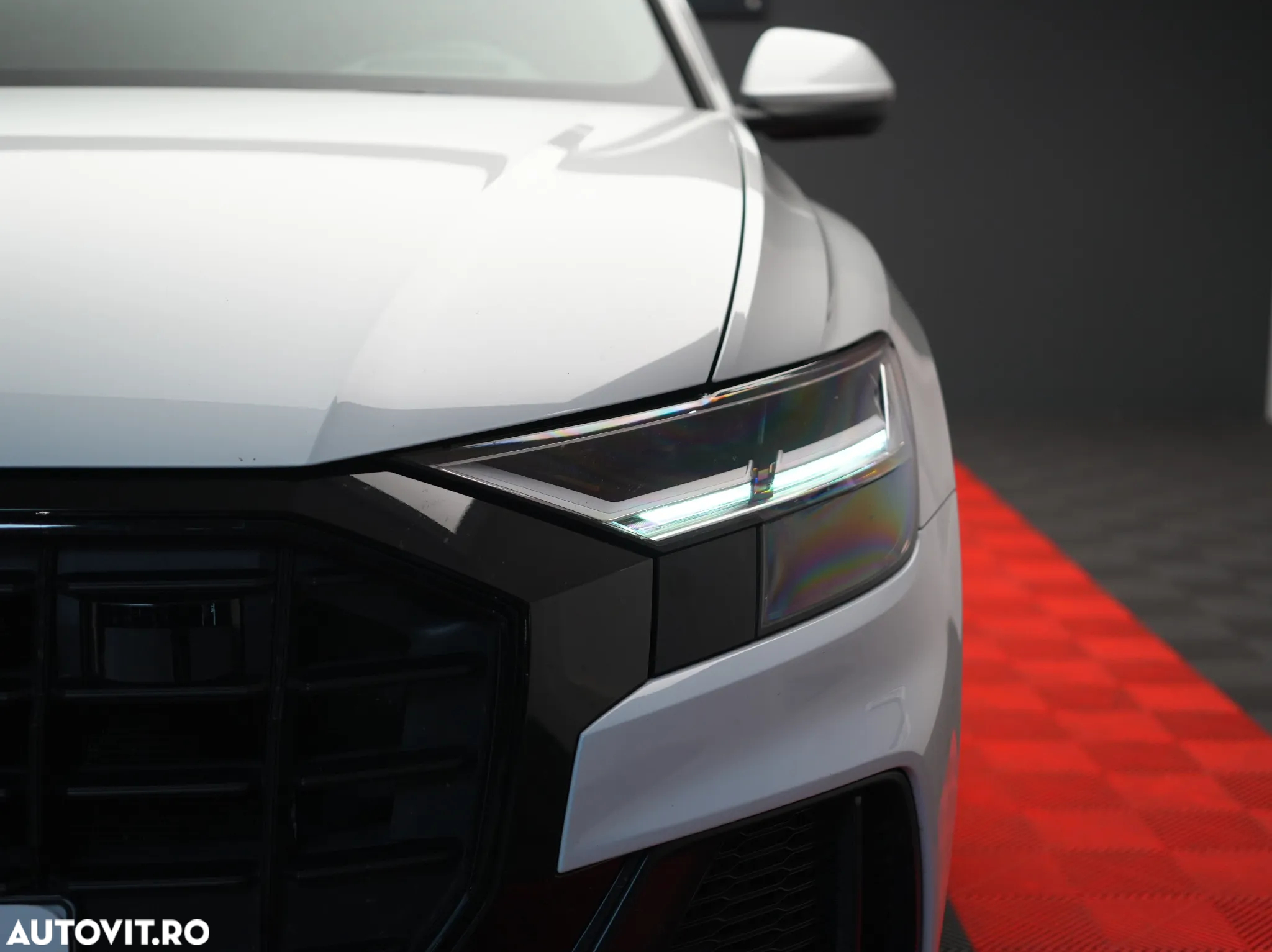 Audi Q8 - 8