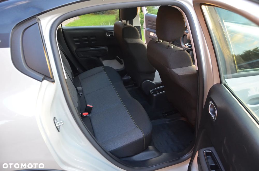 Citroën C3 1.2 PureTech Shine - 2