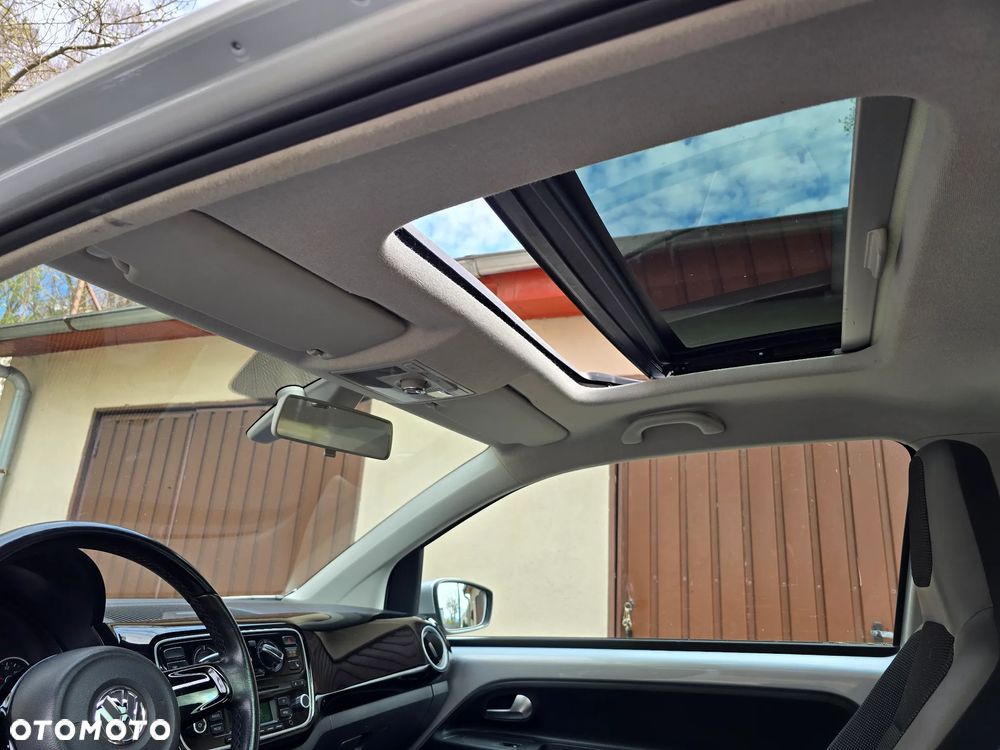 Volkswagen up! black style - 13