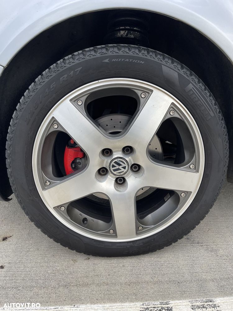 Volkswagen Golf - 10