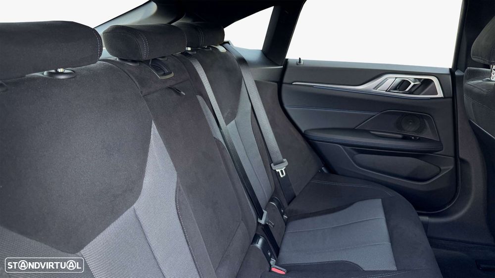 BMW i4 eDrive40 - 11