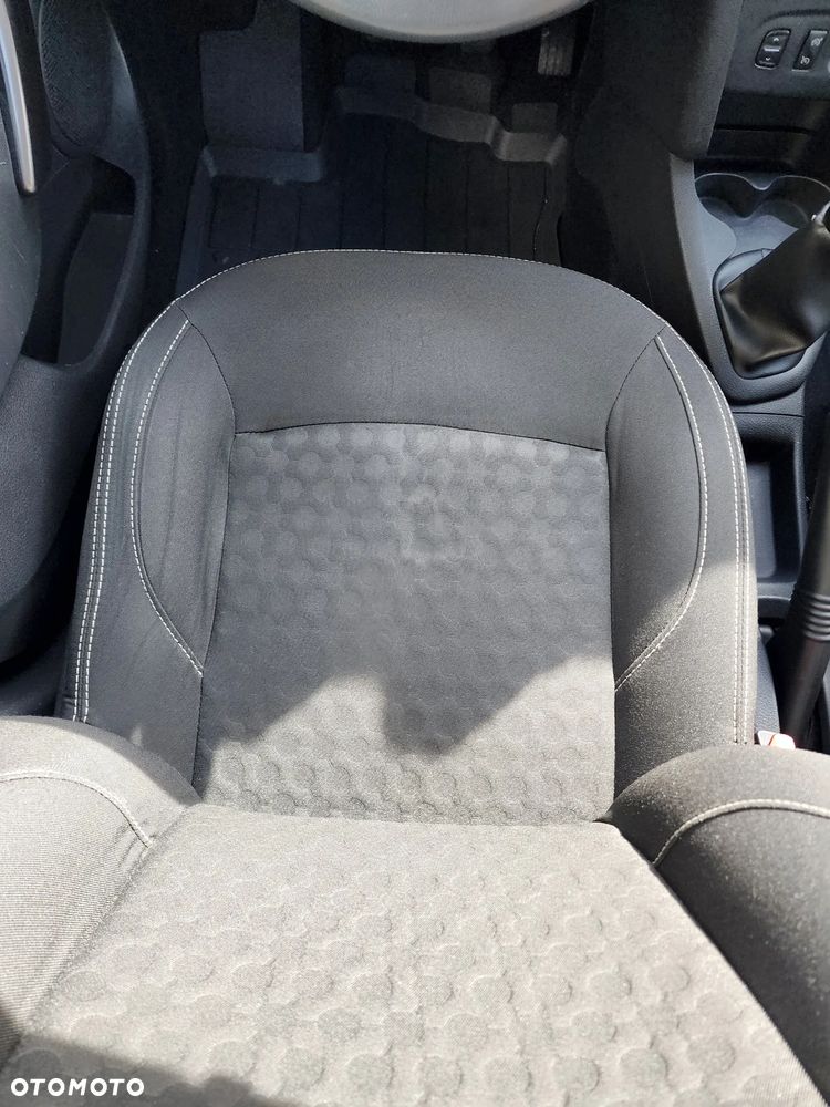 Dacia Logan TCe 90 Prestige - 29