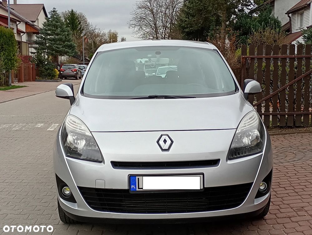 Renault Grand Scenic - 8