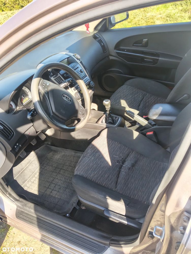 Kia Ceed 1.6 Crdi Comfort - 5