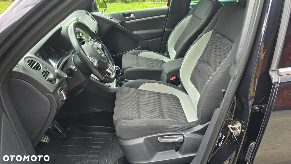 Volkswagen Tiguan 2.0 TDI 4Mot Perfectline R-Style - 14