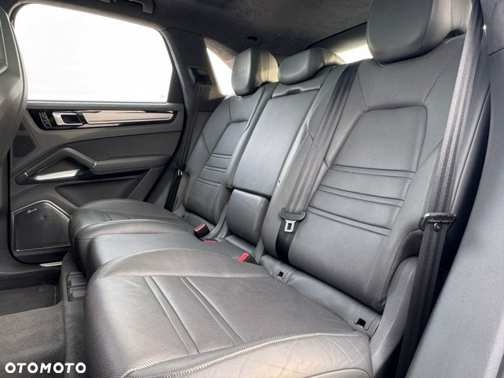Porsche Cayenne Turbo - 23