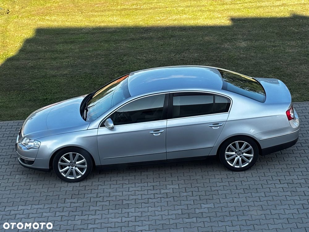 Volkswagen Passat 2.0 TDI DSG Trendline - 1