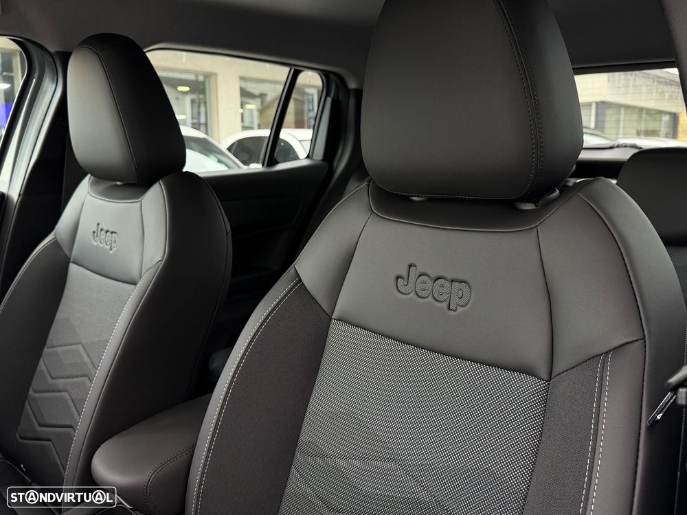 Jeep Avenger 1.2 GSE T3 Altitude - 11