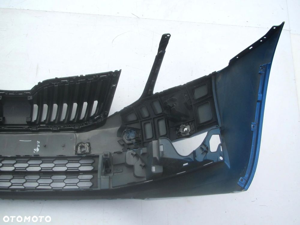 SKODA OCTAVIA 3 III Lift 2017 - 2021 zderzak OE - 5
