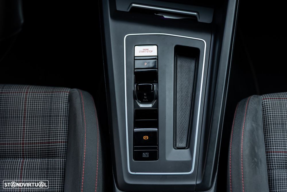 VW Golf 2.0 TSI OPF DSG GTI - 23