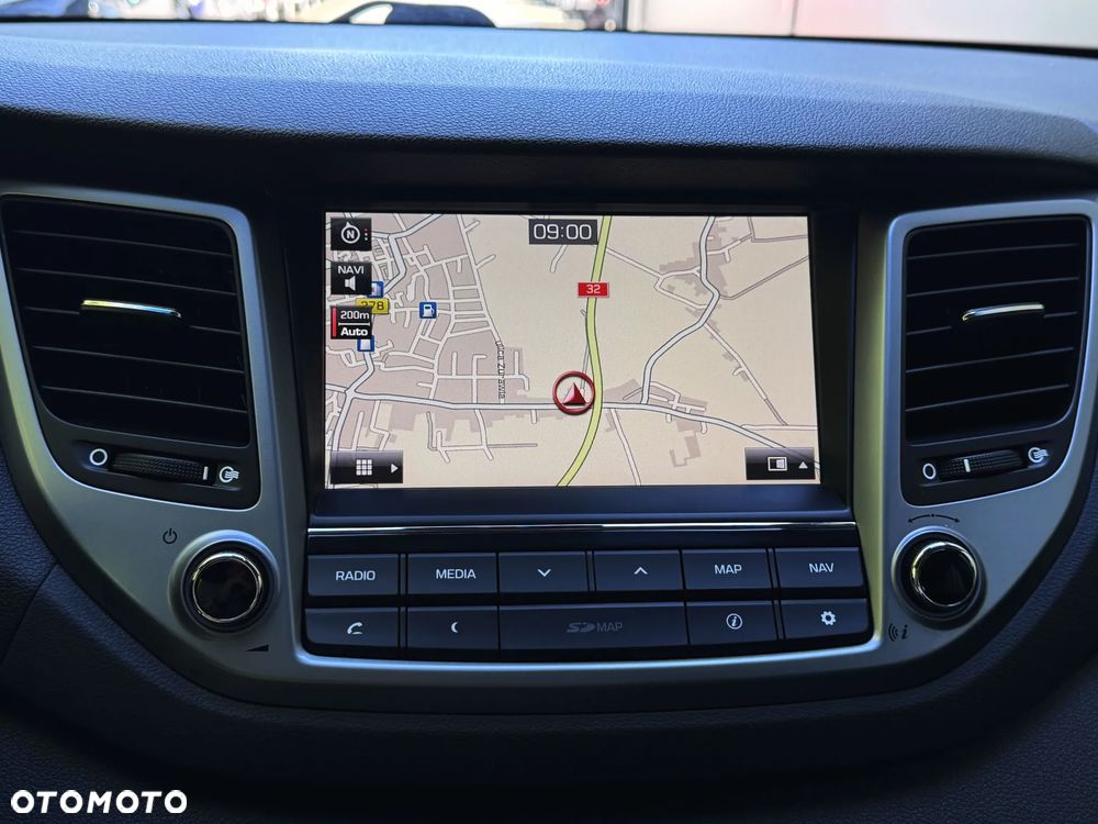 Hyundai Tucson blue 1.7 CRDi 2WD DCT Premium - 32