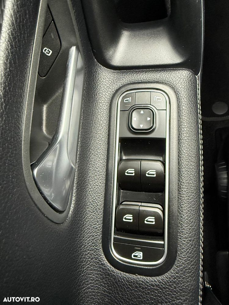 Mercedes-Benz A 200 Sedan 7G-DCT Edition 19 - 22