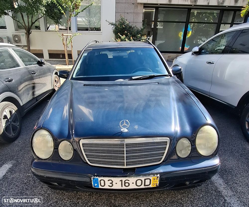 Mercedes-Benz E 200 Classic - 3