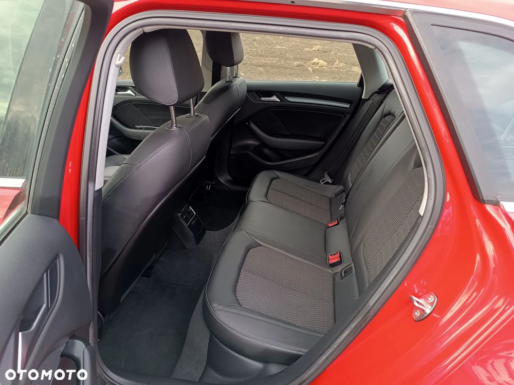 Audi A3 Sportback 1.6 TDI (clean diesel) Ambiente - 16