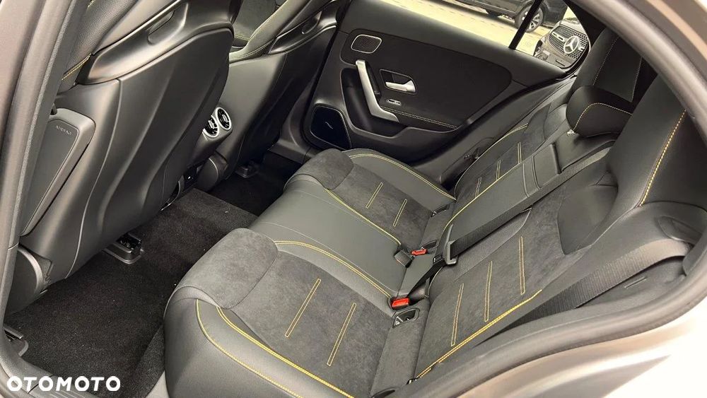 Mercedes-Benz Klasa A 45 S AMG 4-Matic Street Style Edition 8G-DCT - 27