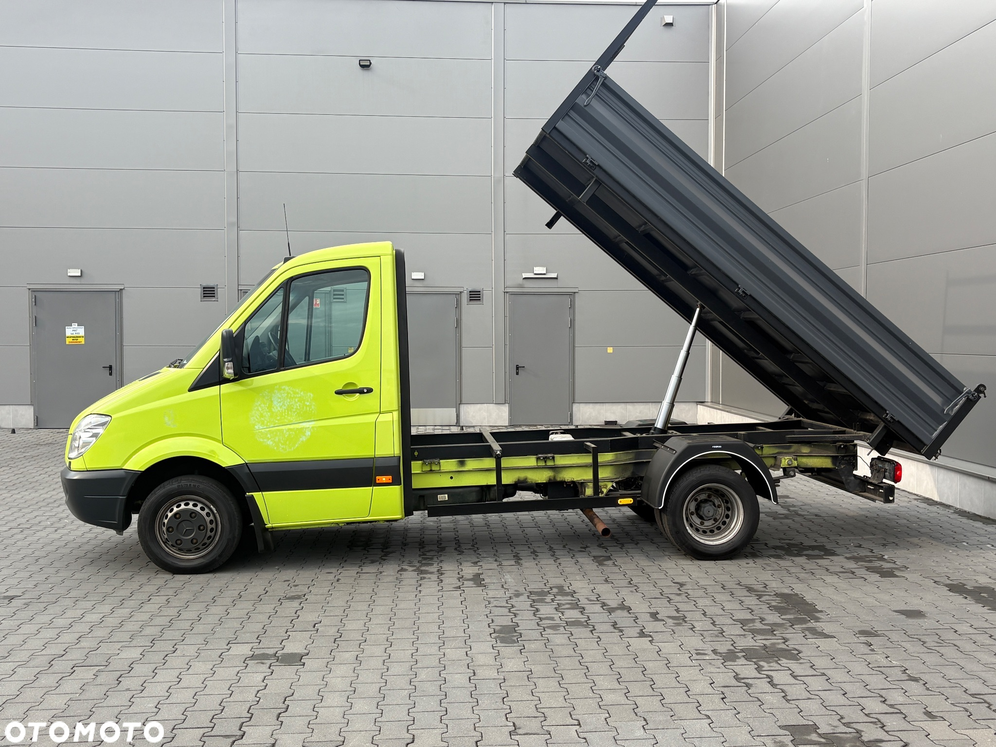 Mercedes-Benz Sprinter - 10