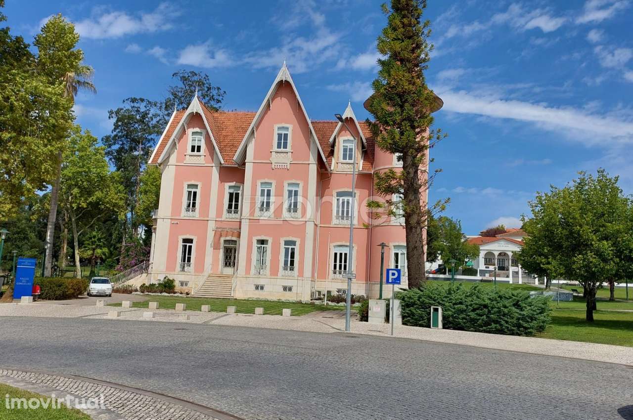 Baixa de Preço-Loja no Centro de Alcobaça para Investimento - Grande imagem: 3/22