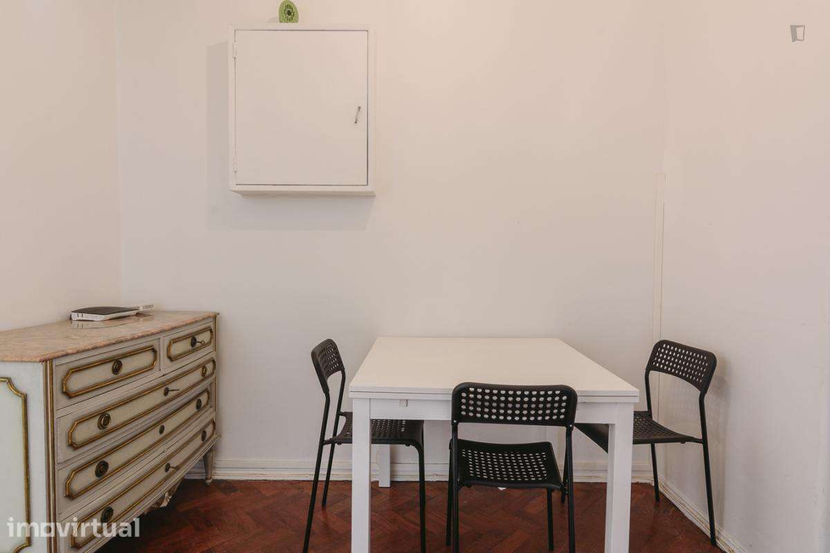 Quarto - localizado em Penha de França Lisbon - Grande imagem: 5/18