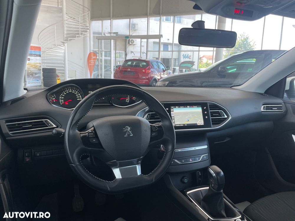 Peugeot 308 1.2 VTi Active - 25