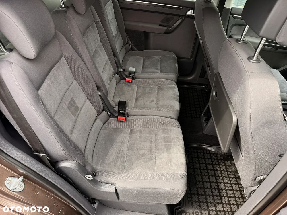 Volkswagen Touran 2.0 TDI DPF Comfortline - 22