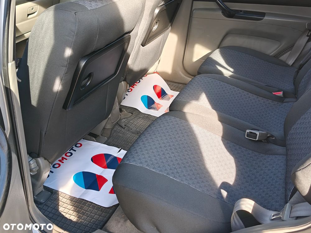 Chevrolet Rezzo 1.6 SE - 12