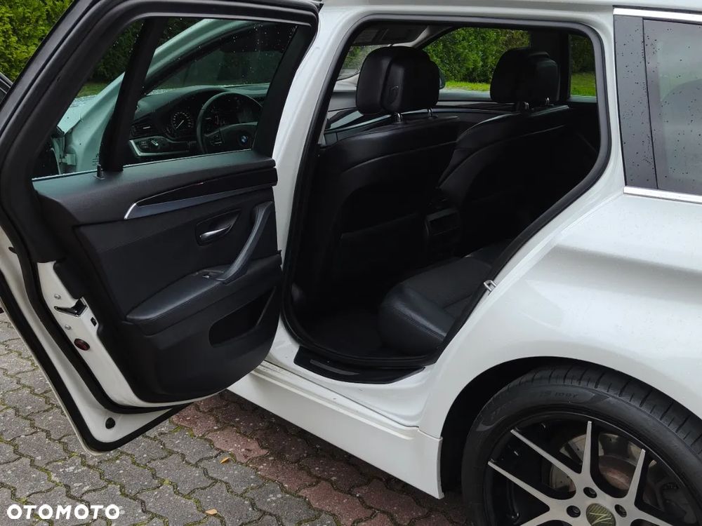 BMW Seria 5 525d xDrive - 7
