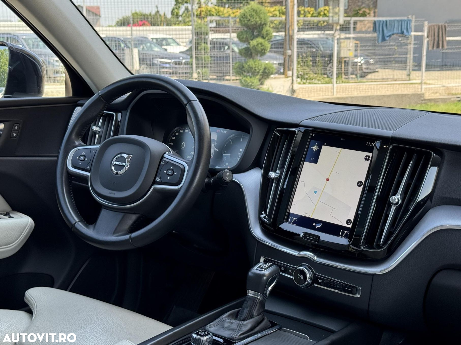 Volvo XC 60 D4 Momentum Pro - 7