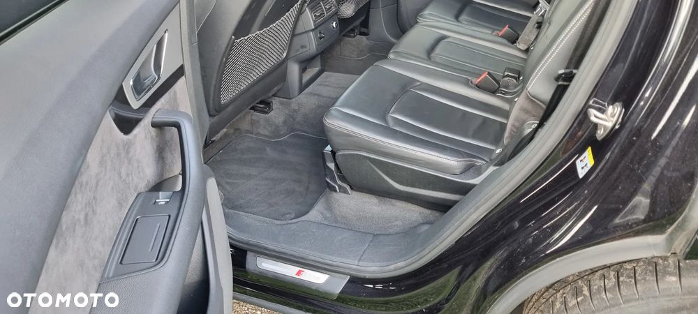 Audi Q7 - 10