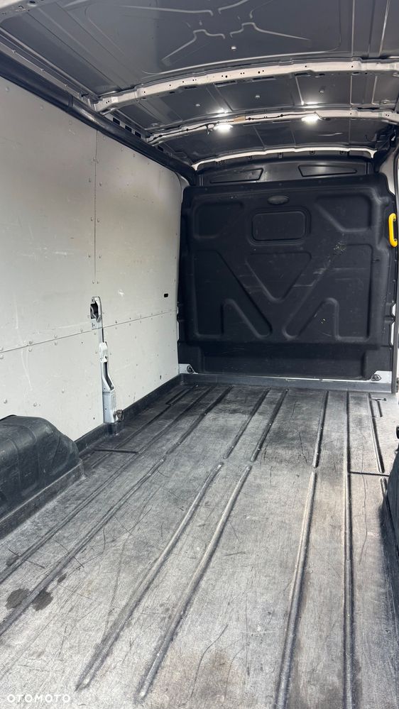 Ford Transit - 13
