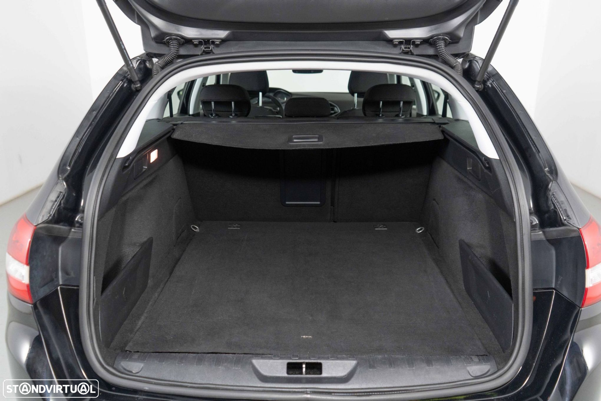 Peugeot 308 SW 1.5 BlueHDi Style EAT8 - 12