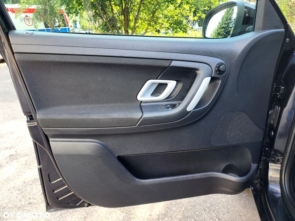 Skoda Fabia 1.2 HTP Ambiente - 35