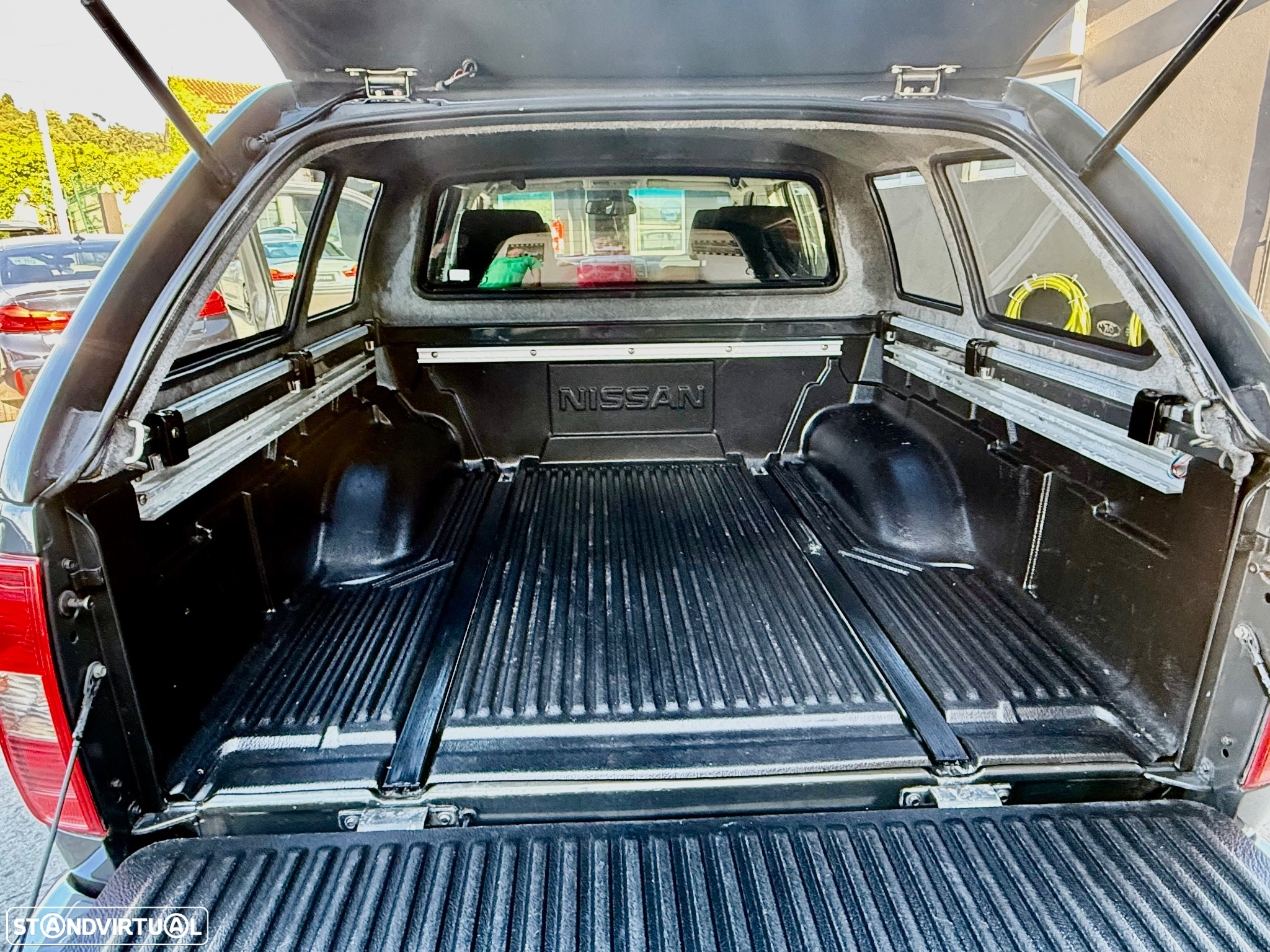 Nissan Navara 2.5 dCi CD LE Premium - 23