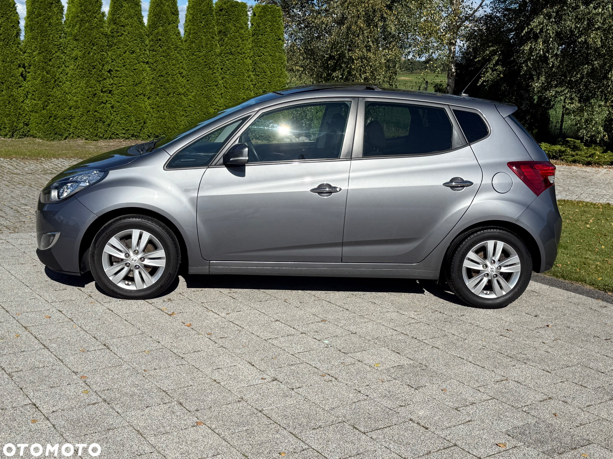 Hyundai ix20 1.6 CRDi blue YES Plus - 32
