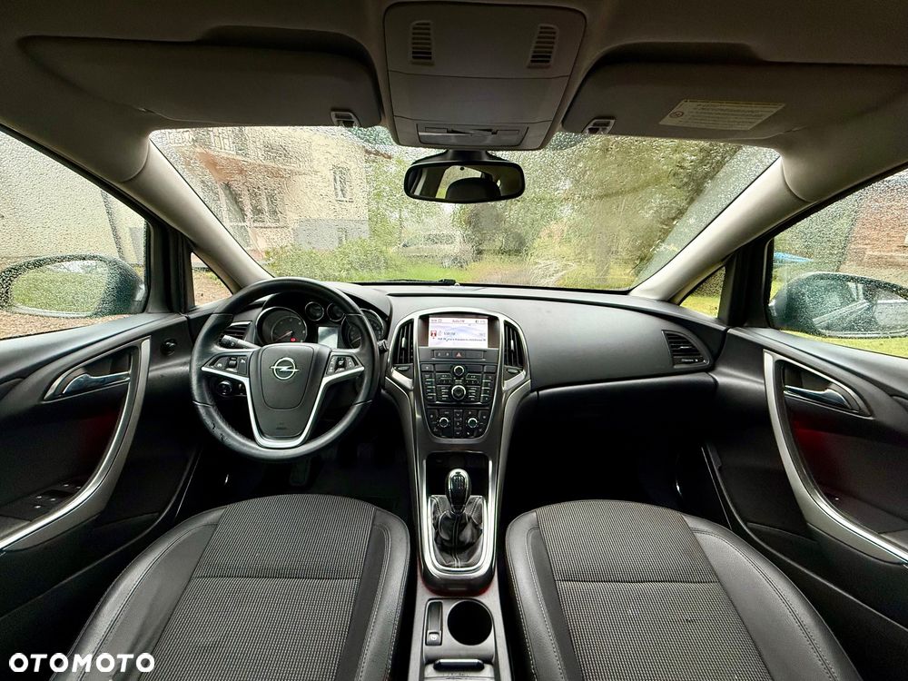 Opel Astra 1.7 CDTI Cosmo - 30