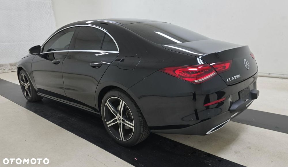 Mercedes-Benz CLA 250 4-Matic Progressive 7G-DCT - 6