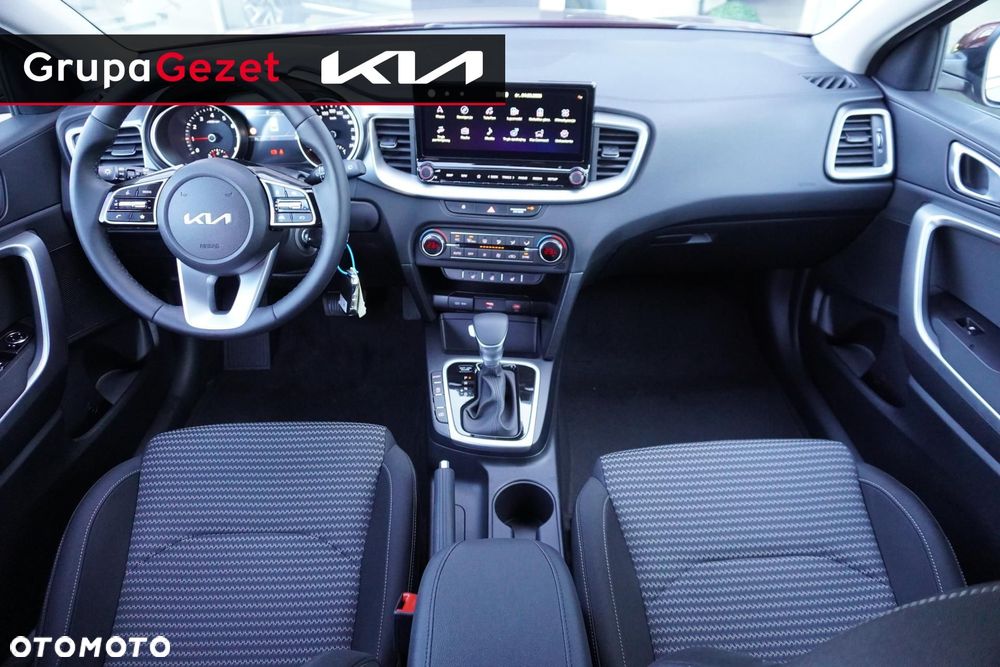 Kia XCeed - 8