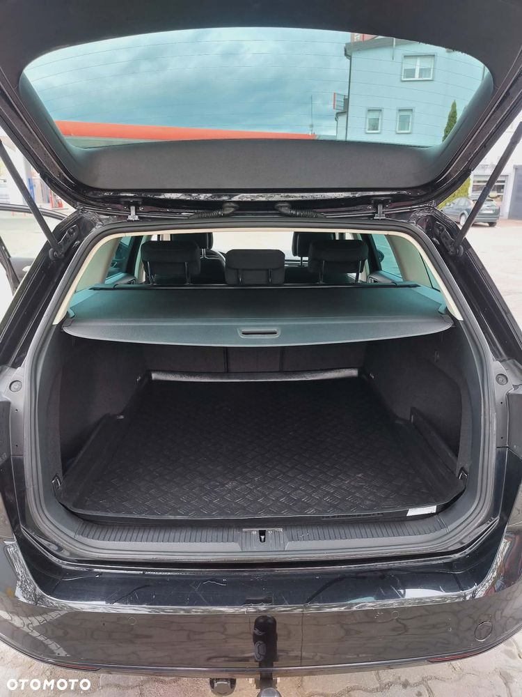 Volkswagen Passat - 6