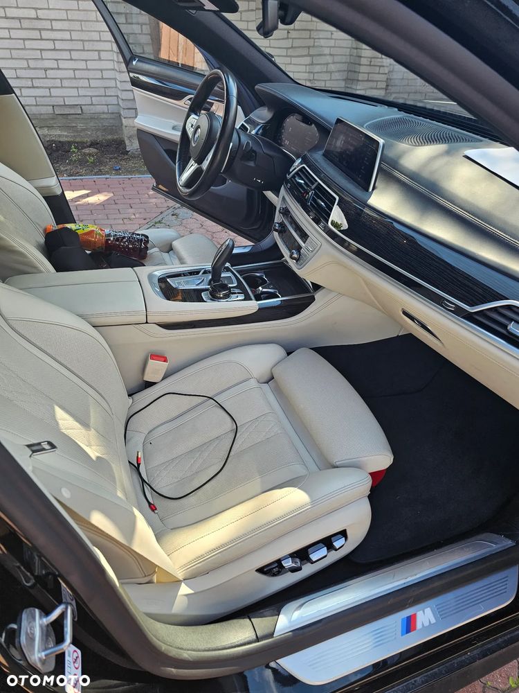 BMW Seria 7 750Ld xDrive sport - 12