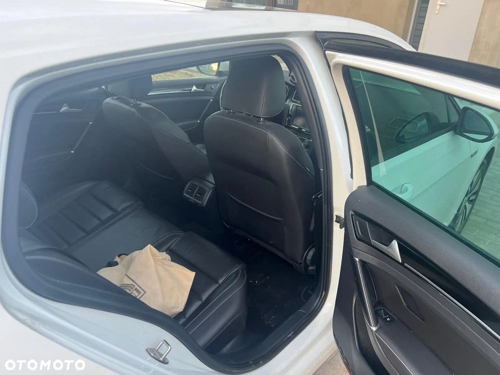 Volkswagen Golf - 12