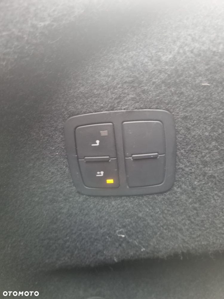 Audi A8 4.2 TDI DPF (clean diesel) quattro tiptronic - 13