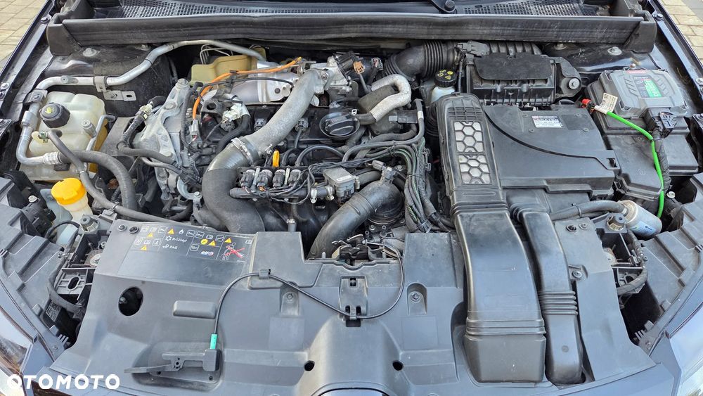 Renault Megane 1.6 TCe GT EDC - 28