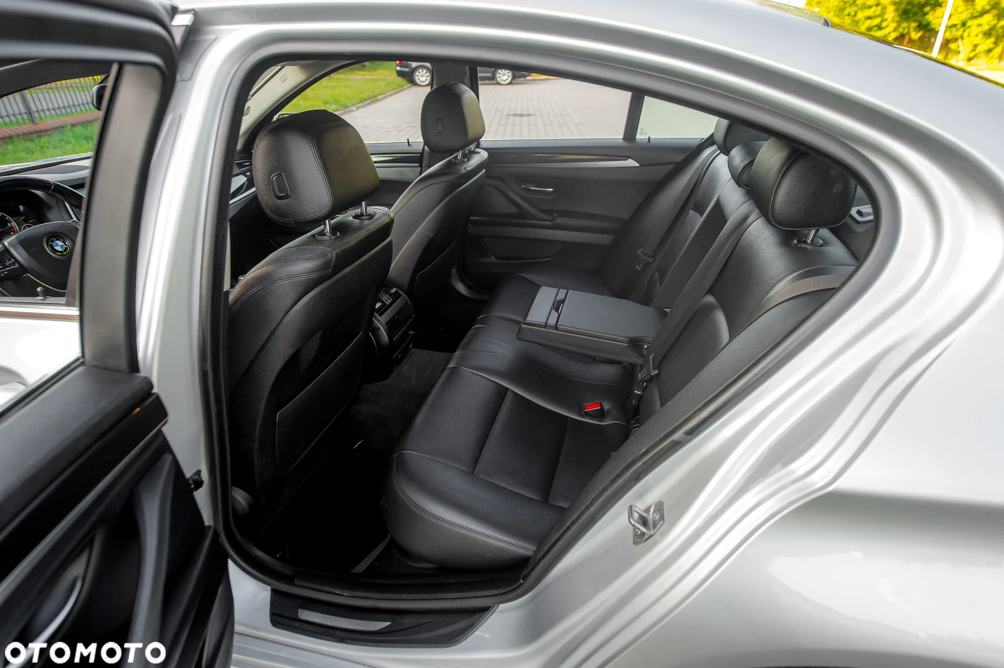 BMW Seria 5 520d xDrive - 9