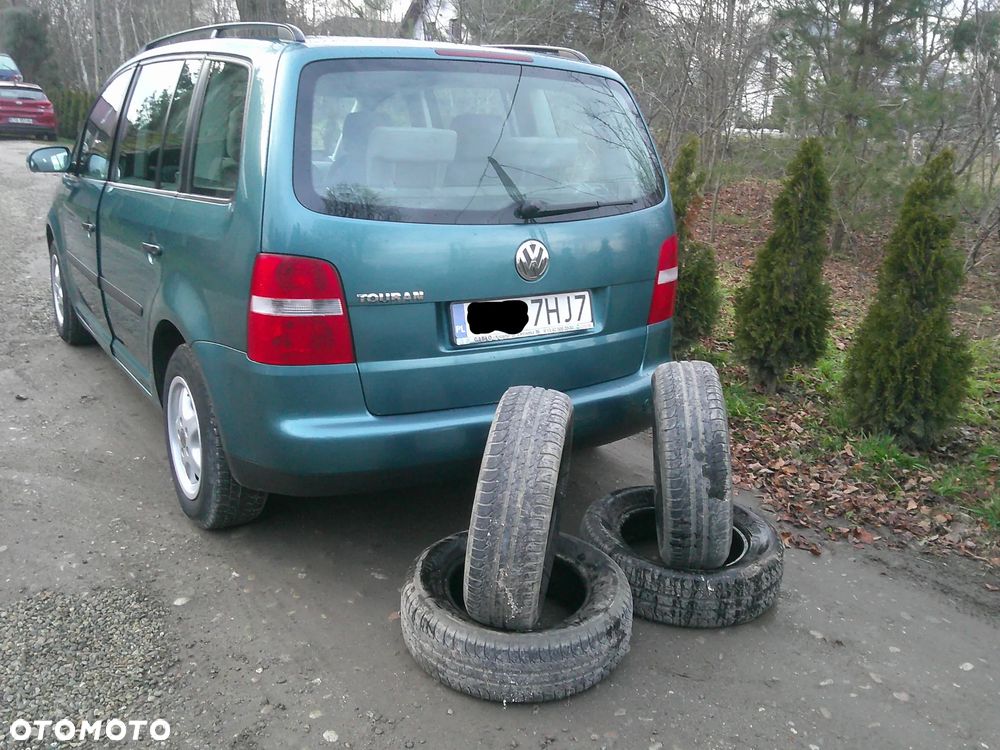 Volkswagen Touran 1.6 - 10