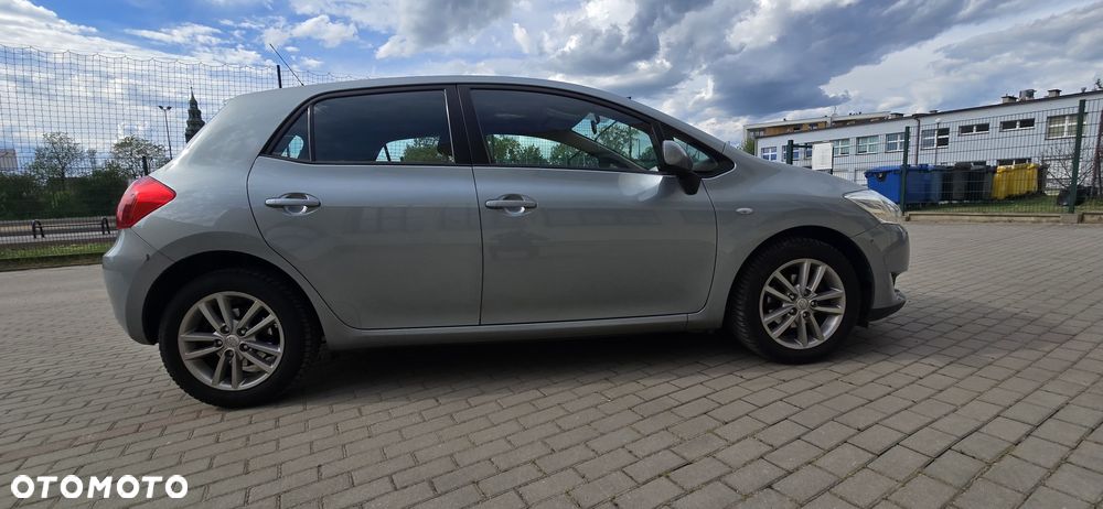 Toyota Auris 1.6 2010 - 8