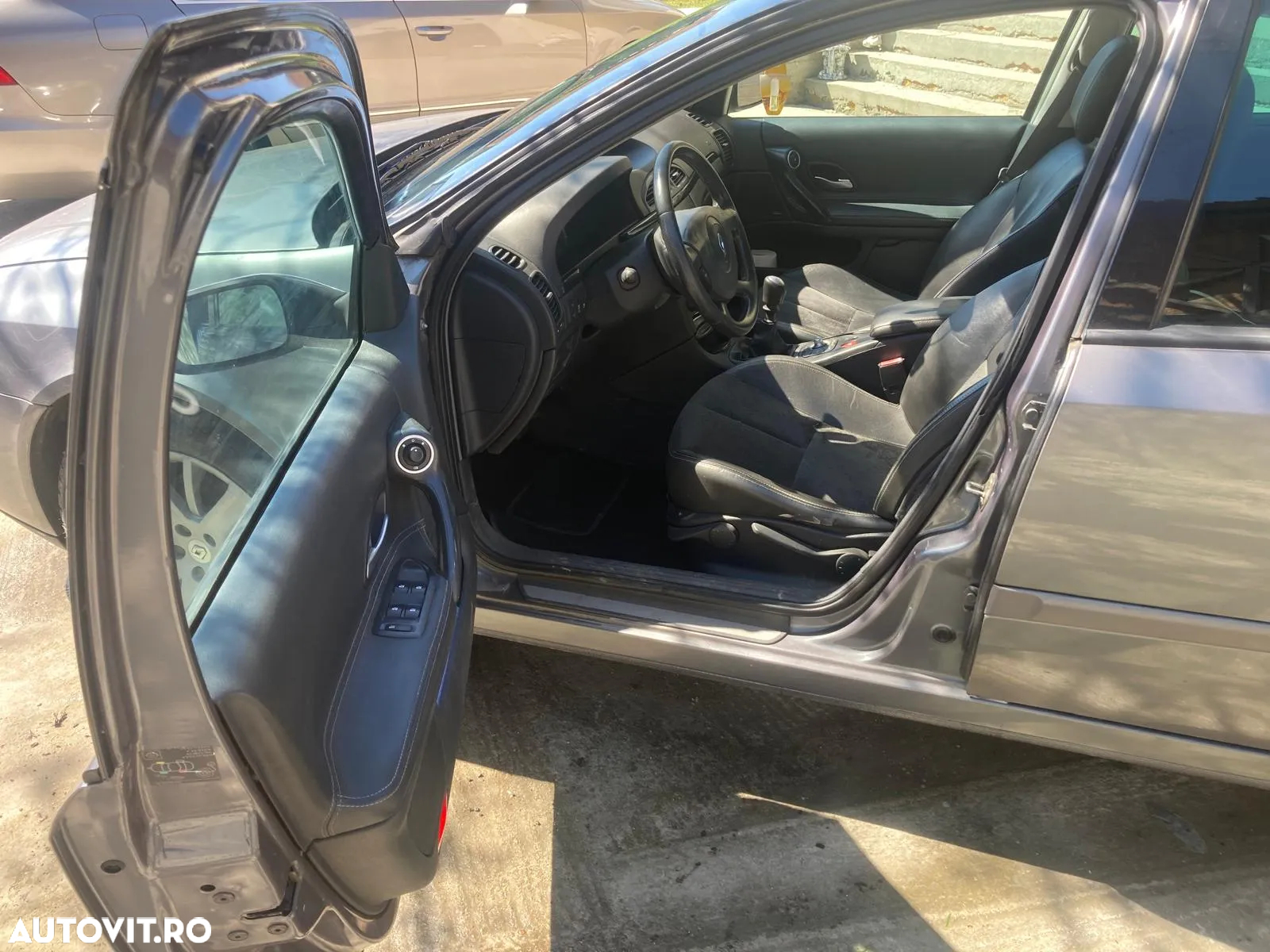 Renault Laguna 2.0dCi Initiale - 5