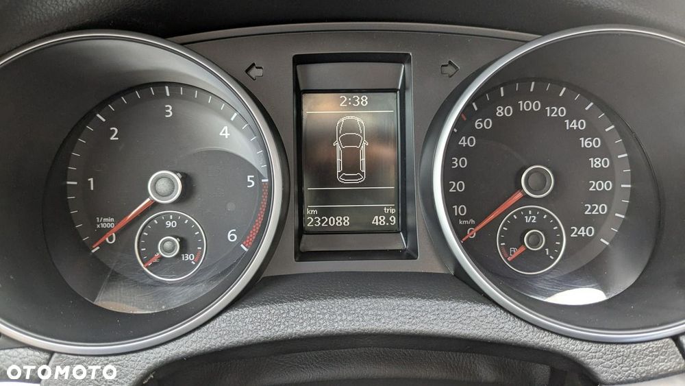Volkswagen Golf - 34