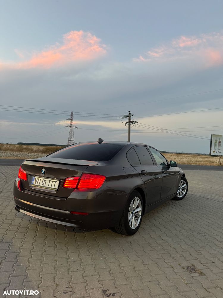 BMW Seria 5 520d Aut. - 3