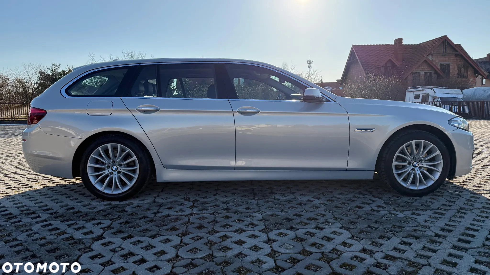 BMW Seria 5 525d xDrive Touring Luxury Line - 11